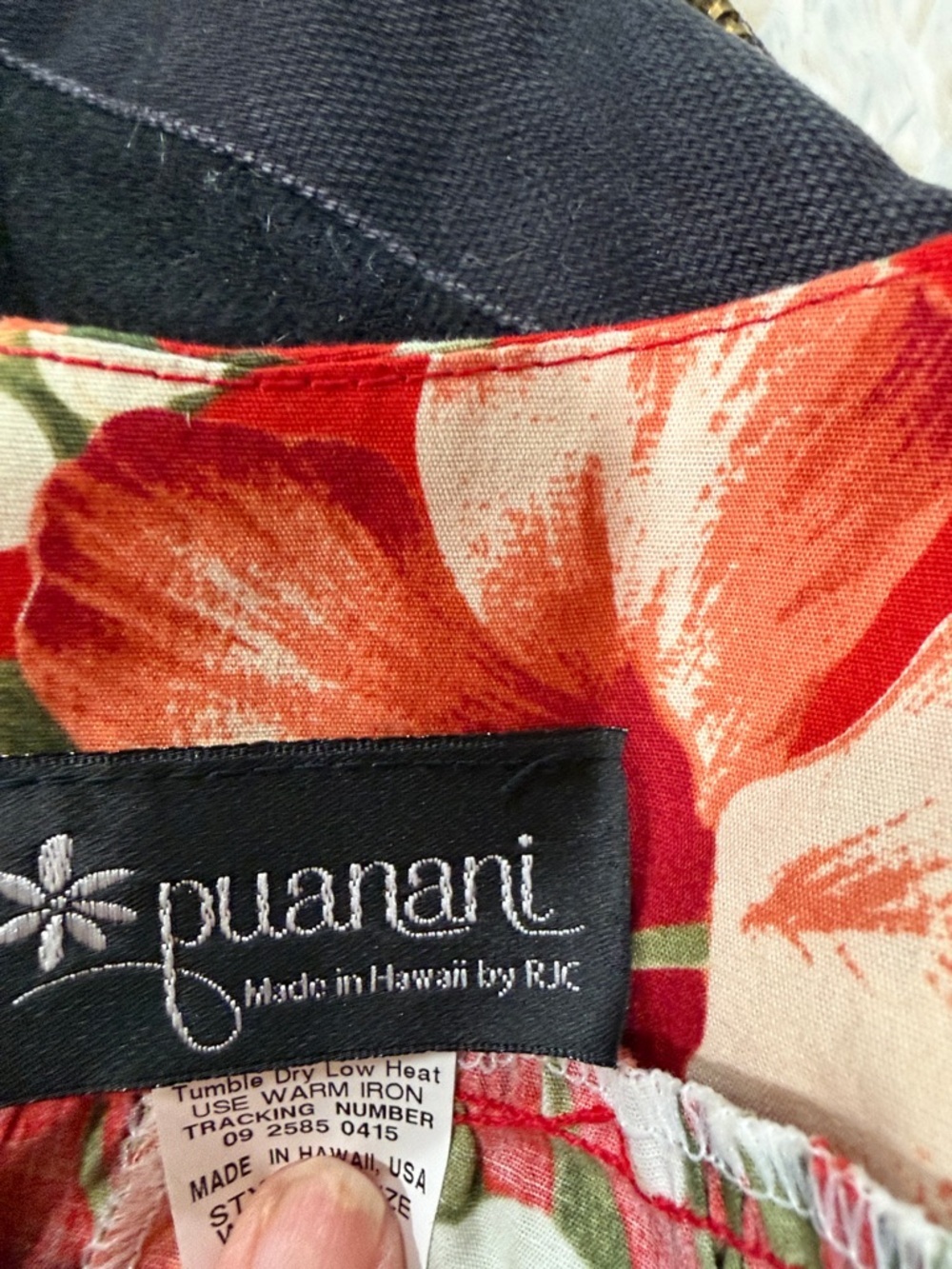 Vintage Puanani Hawaiian Tropical Floral Maxi Dress/ Muumuu Made in Hawaii - Picture 7 of 10